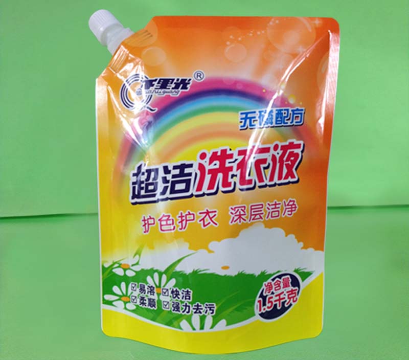 洗衣液自立吸嘴袋